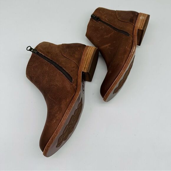 Kork Ease

Kork Ease Riley - Picture 2 of 8